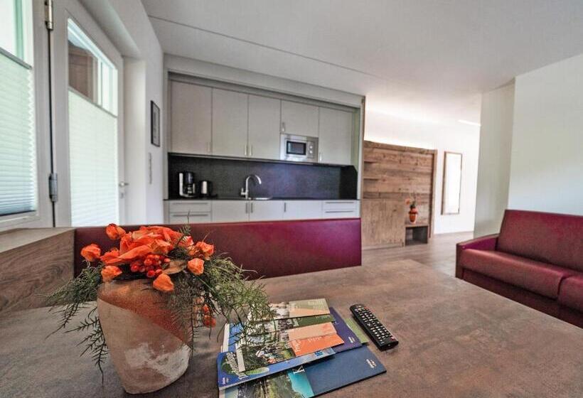 דירת חדר, Tannhof