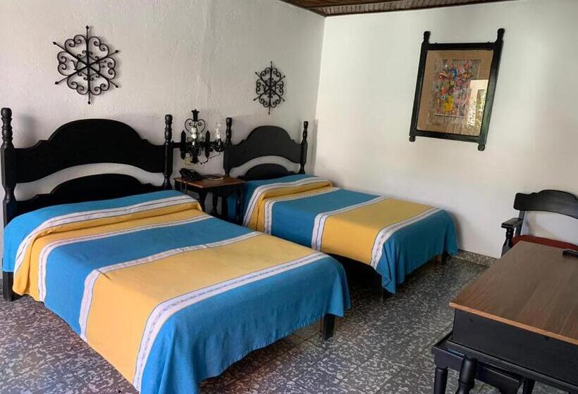 スタンダード４人部屋, Villa De Flores