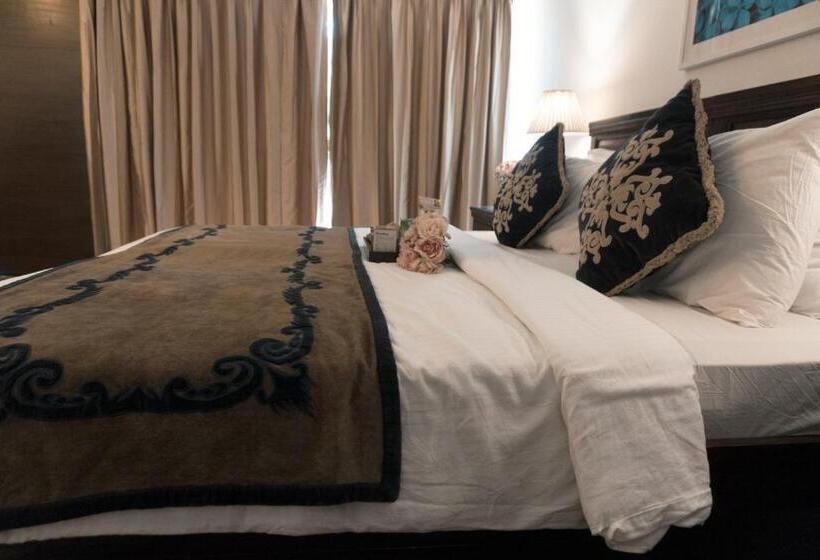 וילה בת חדר שינה 1, Amatra By The Ganges