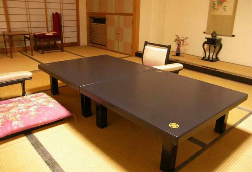 غرفة قياسية حمام مشترك, Kanouya