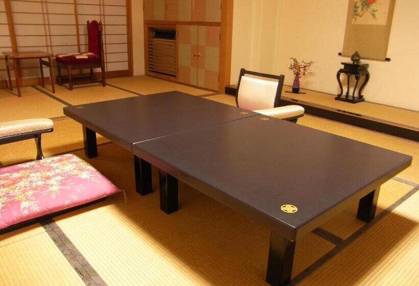 غرفة قياسية رباعية, Kanouya