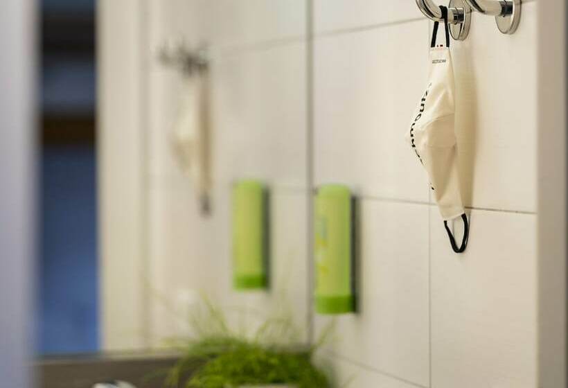 패밀리 룸, Ciarus