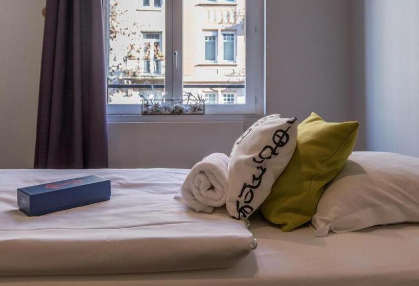 스탠다드 싱글 룸, Ciarus