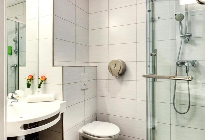 패밀리 룸, Ciarus