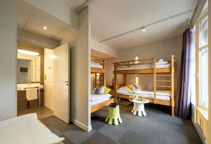 패밀리 룸, Ciarus