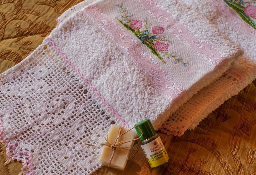 غرفة قياسية ثلاثية, B&b La Ginestra