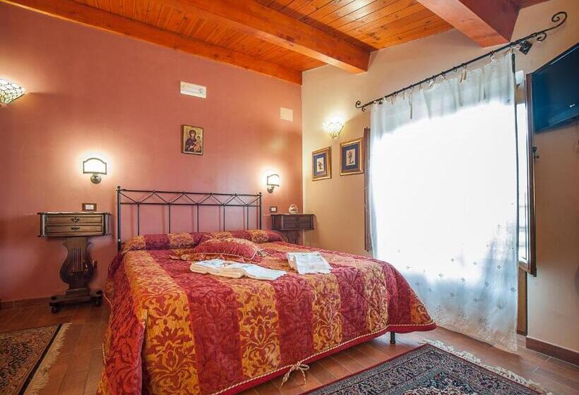 Четырехместный Номер Стандарт, B&b La Ginestra