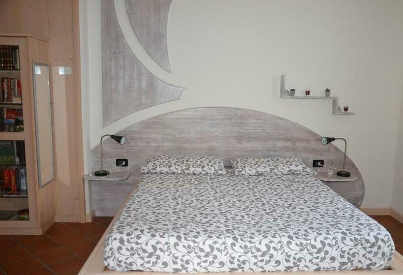 غرفة قياسية رباعية مطلة على الحديقة, B&b Primavera