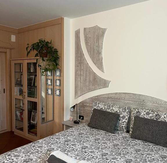 غرفة قياسية رباعية مطلة على الحديقة, B&b Primavera