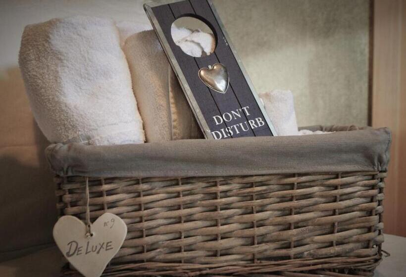 デラックスの４人部屋, Ca Viro