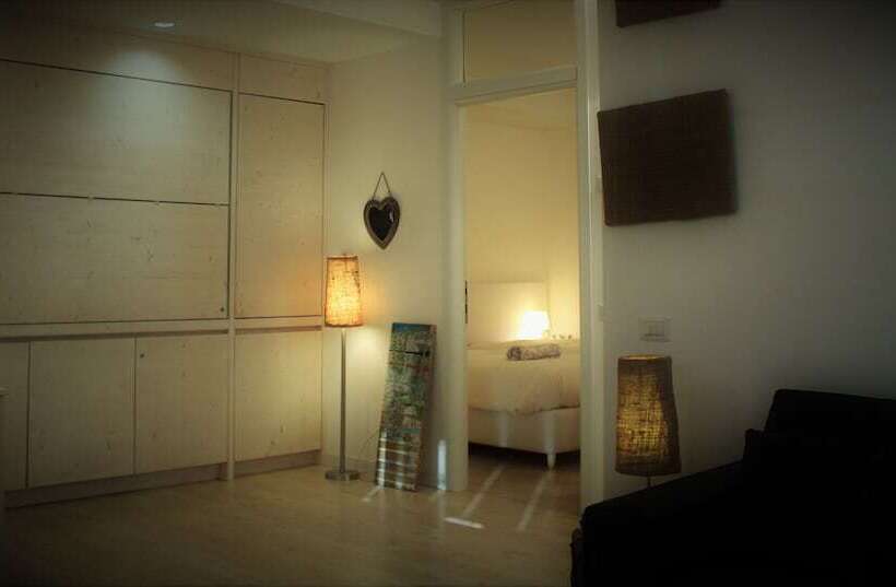 ２ベッドルームアパートメント, Ca Viro