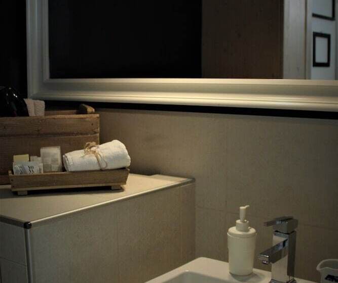 ２ベッドルームアパートメント, Ca Viro