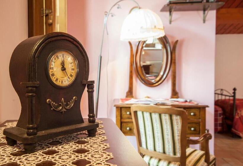 חדר סטנדרט נוף להרים, Il Belvedere