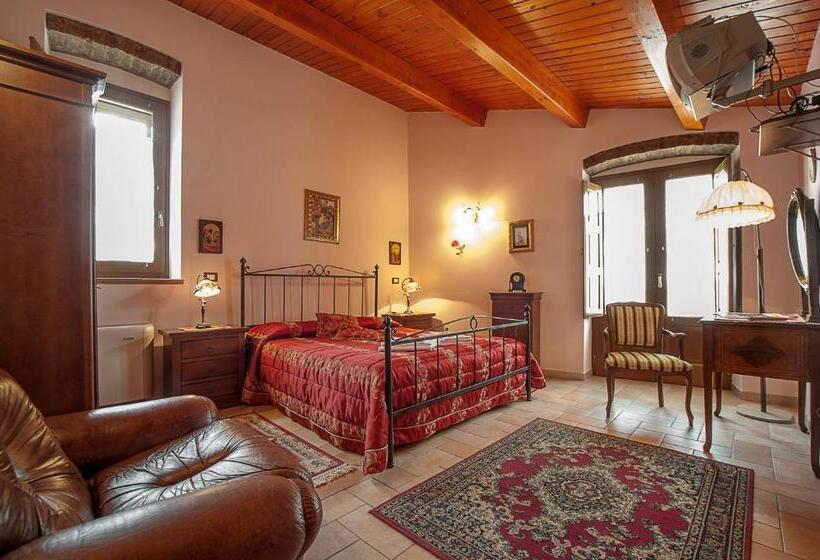 חדר סטנדרט נוף להרים, Il Belvedere