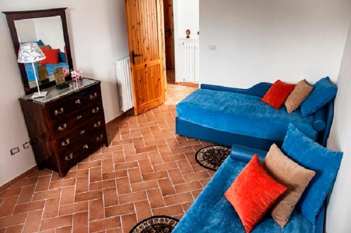 四人标准间, La Sorgente