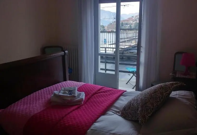 Standard Yhden Hengen Huone, Albergo Motta