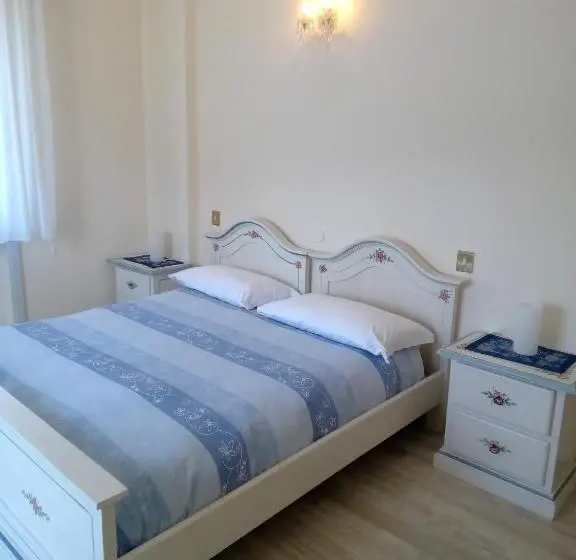 Standard-huone Järvinäkymä, Albergo Motta