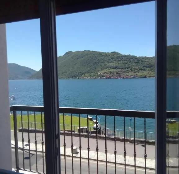 Superior Kolmen Hengen Huone, Albergo Motta