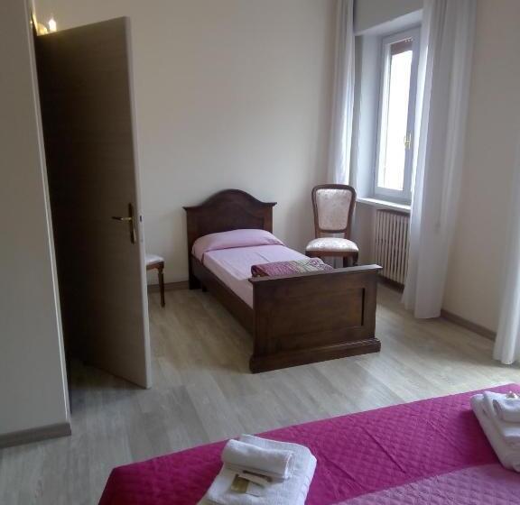 חדר סטנדרט לשלושה, Albergo Motta