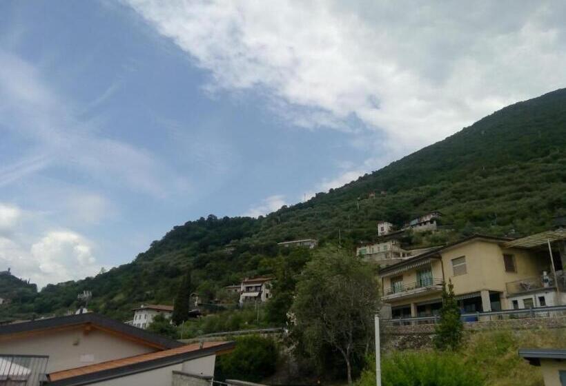 חדר סטנדרט לשלושה, Albergo Motta