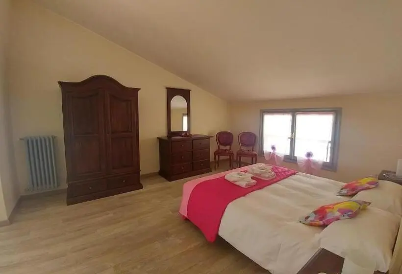 Perhehuone, Albergo Motta