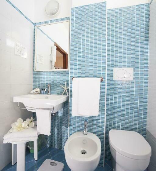 اتاق استاندارد با چشمانداز دریا, Bisanzio