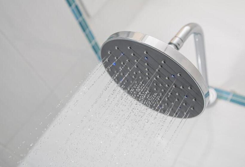 اتاق استاندارد با چشمانداز دریا, Bisanzio