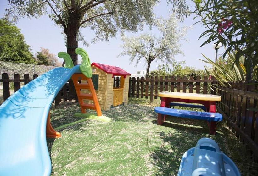 اتاق خانوادگی با چشمانداز دریا, Bisanzio