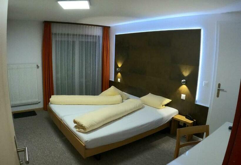 スタンダードルーム, Eden