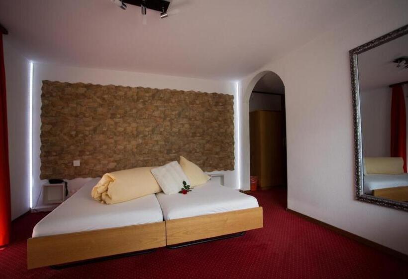 スタンダードルーム, Eden