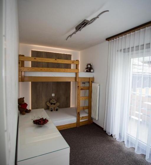 ファミリールーム, Eden