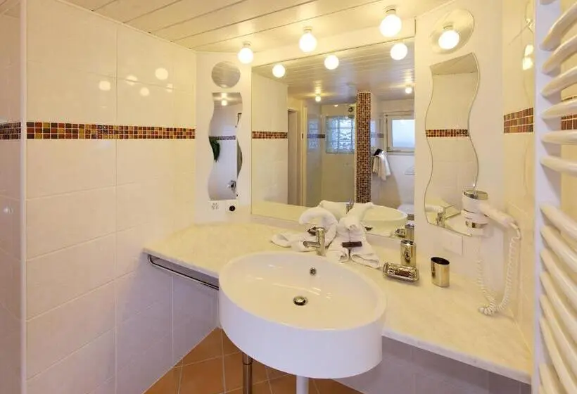 Suite, Eden