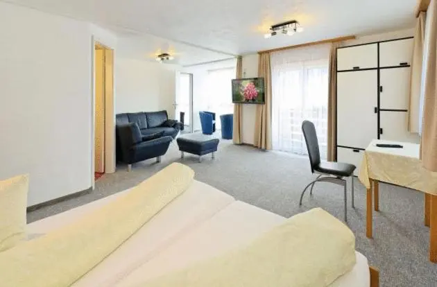 Suite, Eden