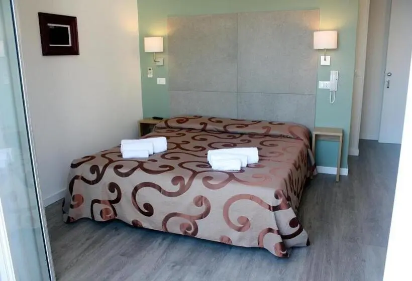 3-Bett-Standardzimmer, Helga