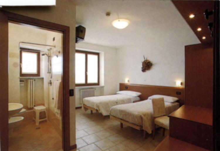 غرفة قياسية فردية, Scandola