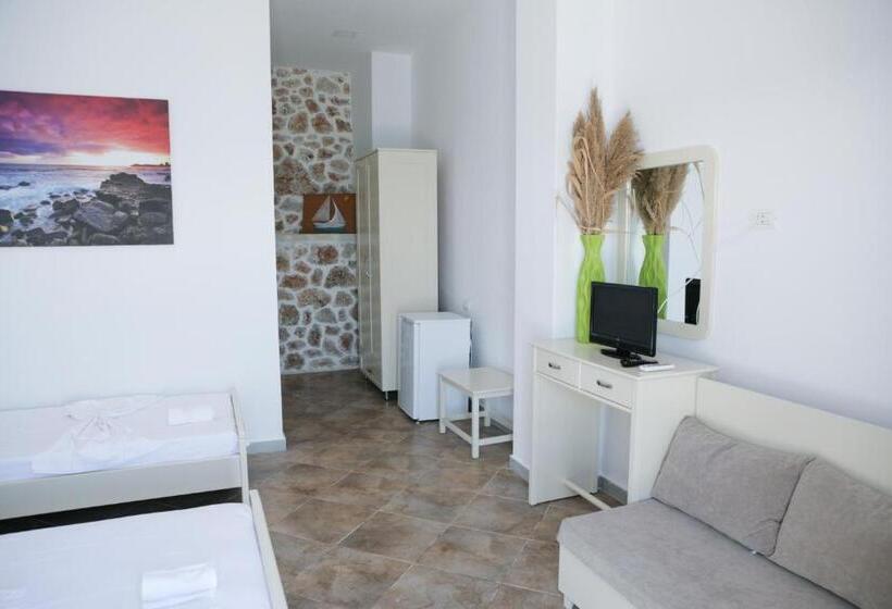 Triple Room Sea View, Te Stefi