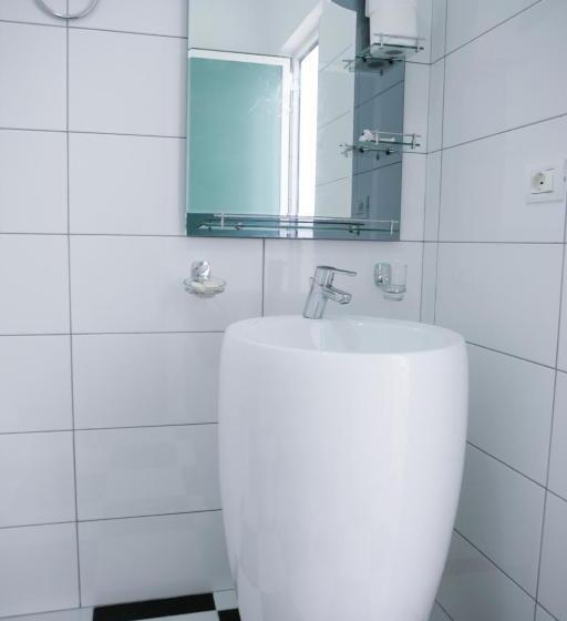 스탠다드 4인용 룸 바다전망, Te Stefi