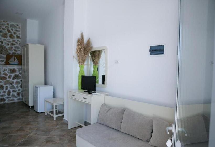 Triple Room Sea View, Te Stefi