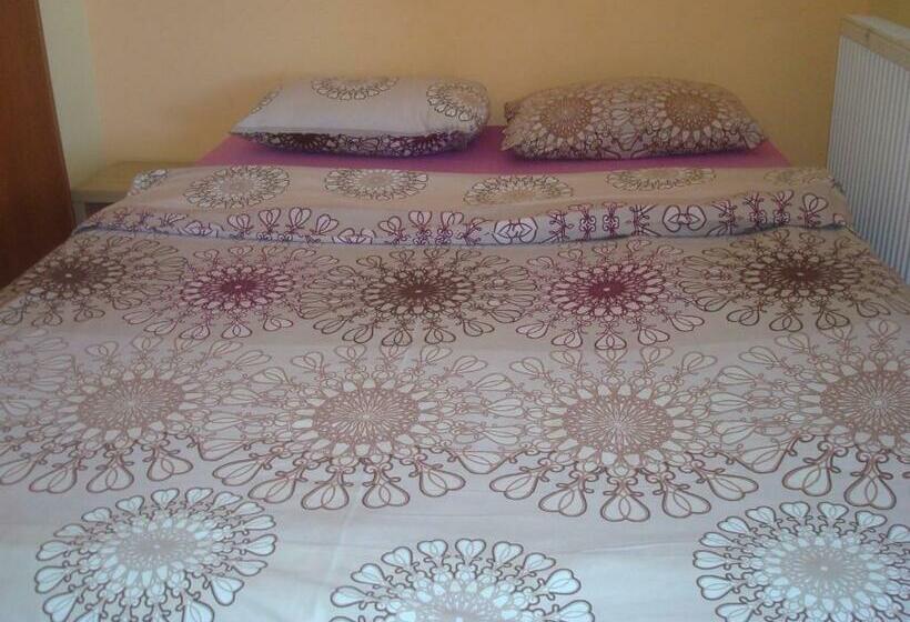 اتاق استاندارد یک نفره, Linda Bed And Breakfast