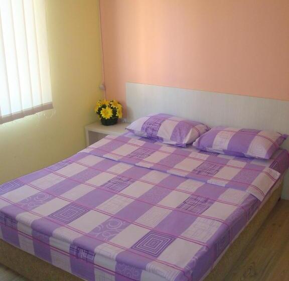 اتاق استاندارد, Linda Bed And Breakfast