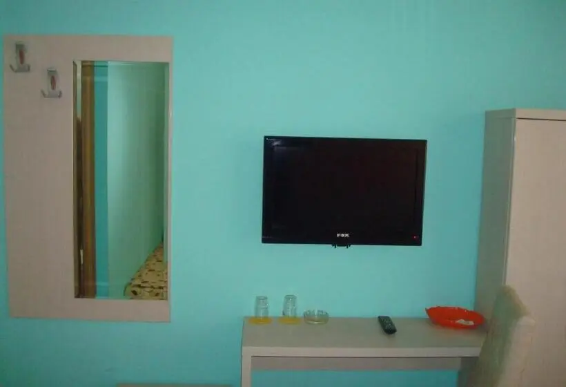 اتاق استاندارد سه نفره, Linda Bed And Breakfast
