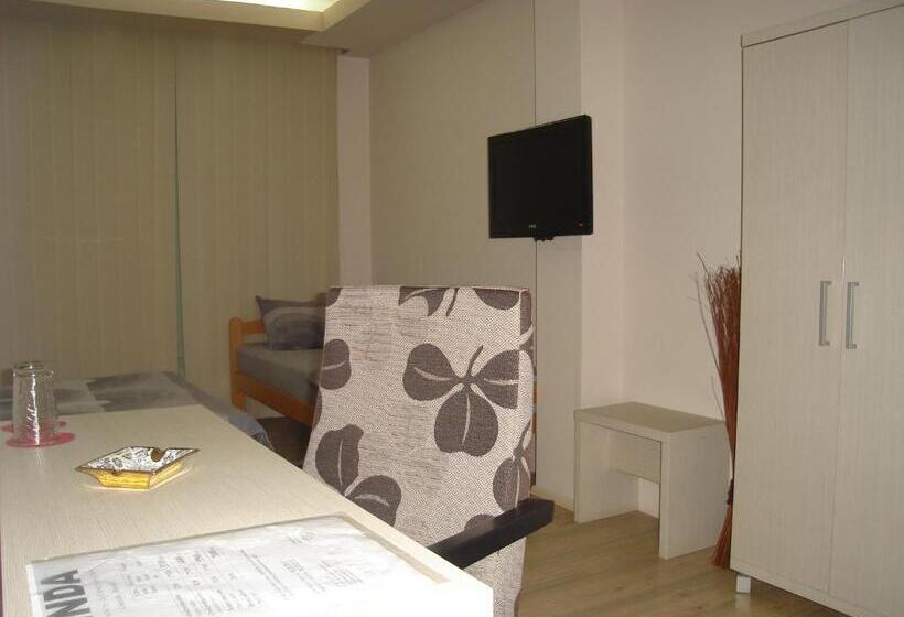 اتاق استاندارد چهار تخته, Linda Bed And Breakfast