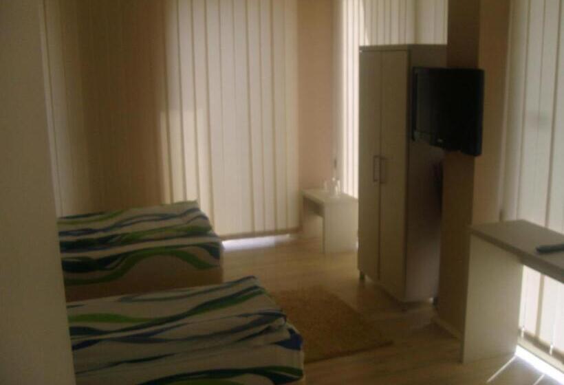 اتاق استاندارد چهار تخته, Linda Bed And Breakfast