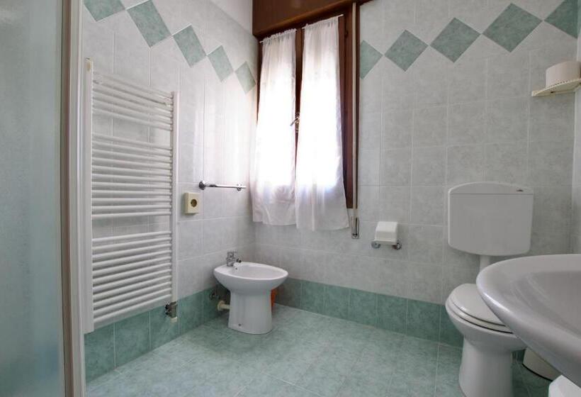 Apartamento 1 Dormitório, Residence Madrid