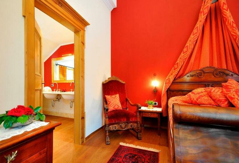 סוויטה, Schloss Hotel Korb