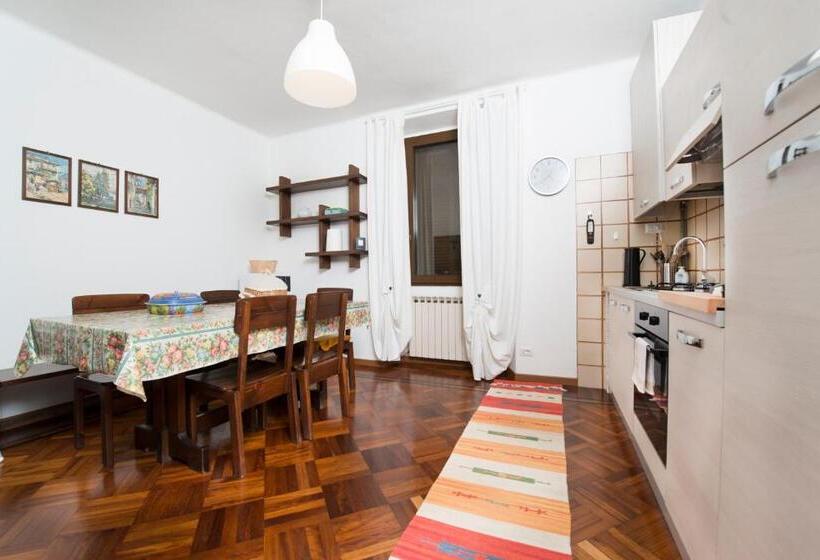 شقة ديلوكس غرفة واحدة, Villa Pinetina B&b