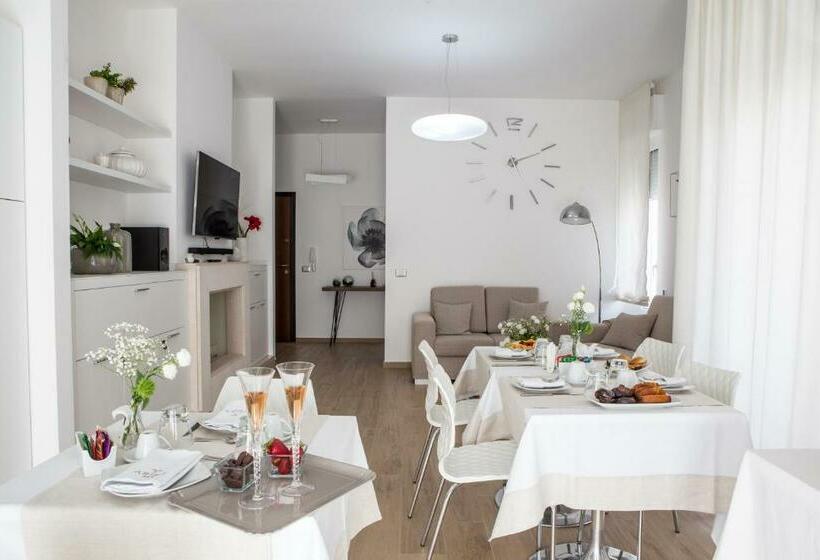 Deluxe Svit, B&b Aries