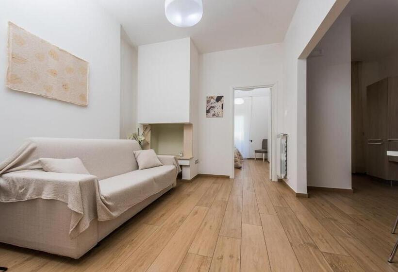 Deluxe Svit, B&b Aries