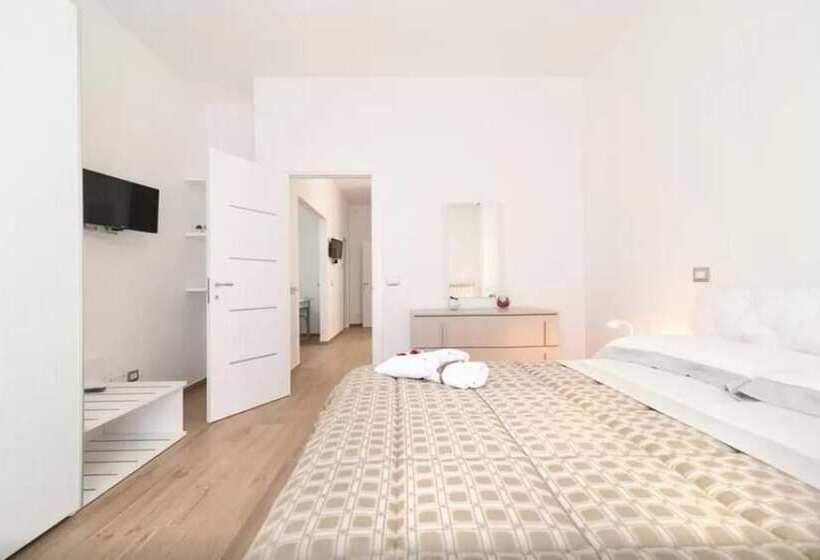 Deluxe Svit, B&b Aries