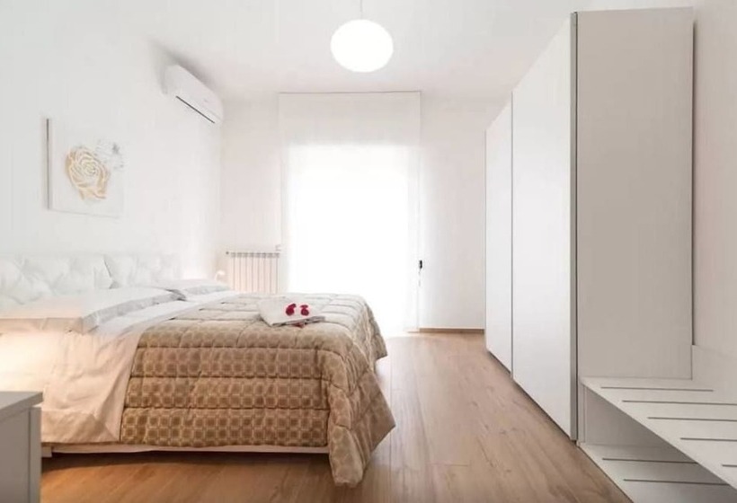 Deluxe Svit, B&b Aries